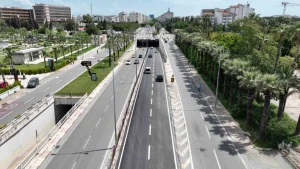 Yüzüncü Yıl Bulvarında asfaltlama çalışması tamamlandı