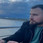 Gürültü uyarısında öldürülen gencin annesi Oğluma damatlık değil kefen giydirdim deyip gözyaşı döktü